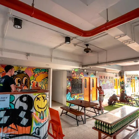 Mad Monkey Chiang Mai-3
